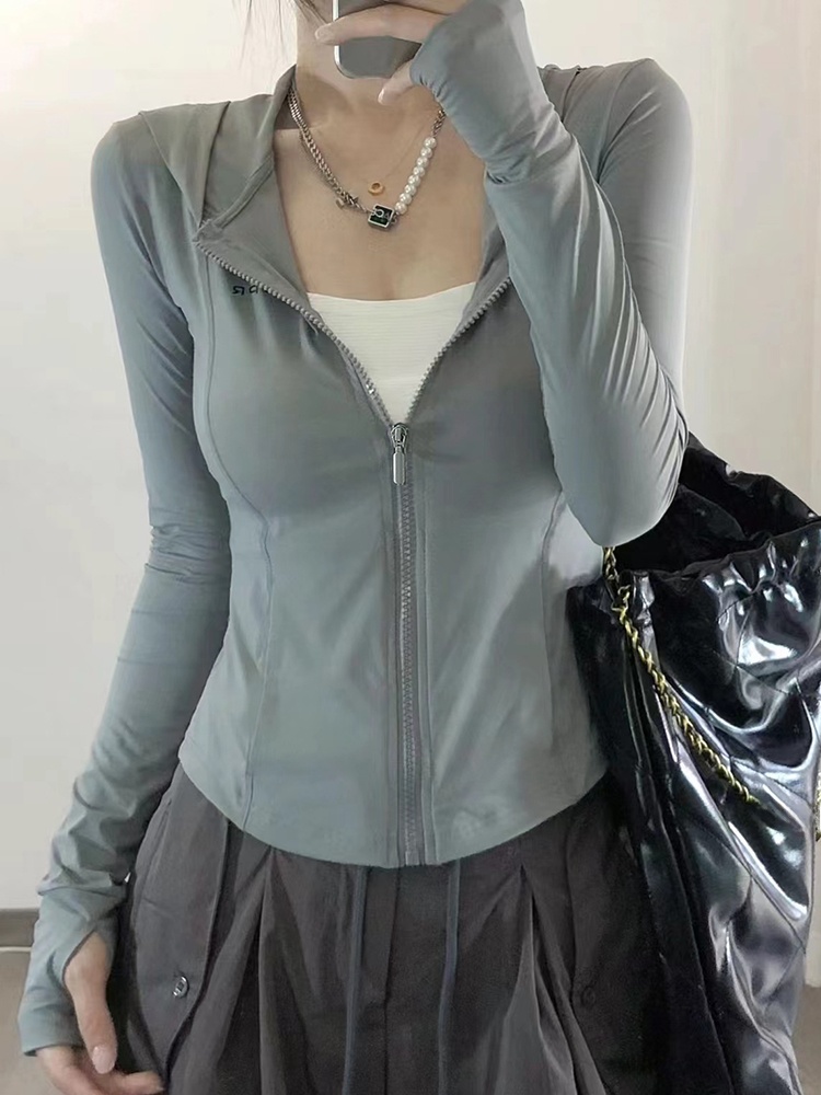 Summer Green Clothing - グレーグリーンアイスシルクフード付きUV保護服女性の夏の新しいスリムフィットヨガスポーツウェア速乾性長袖ジッパー