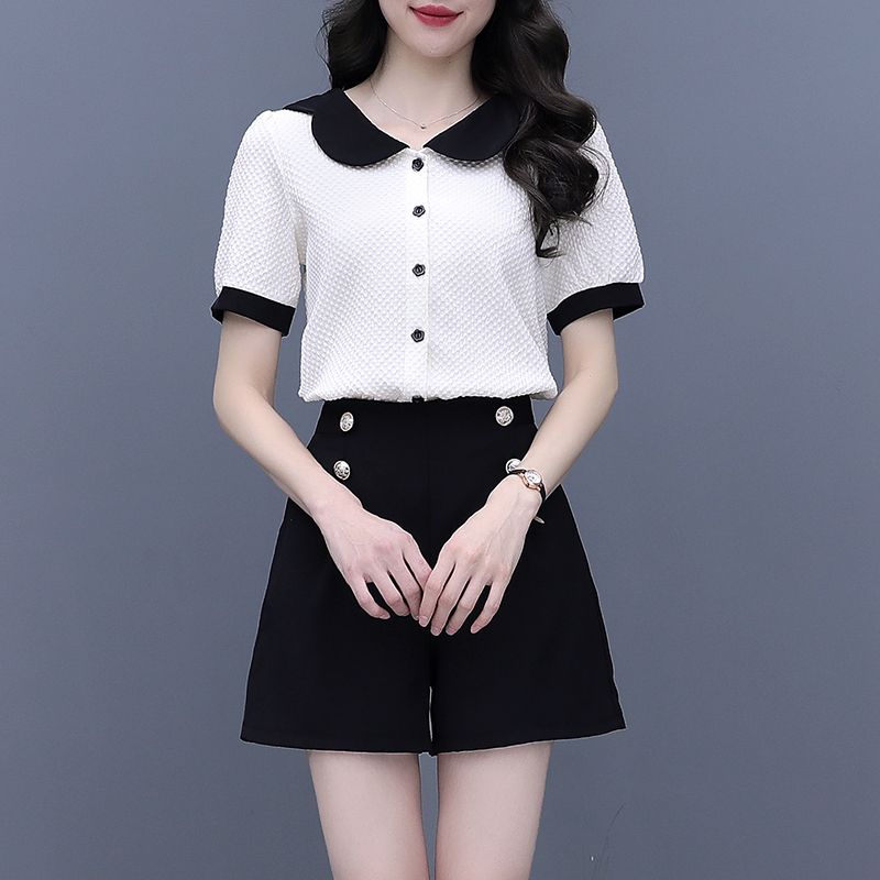 Summer Clothing Trends For Women - コントラストカラーボタンショートセット レディース 2ピース トレンド 2025 クラシック