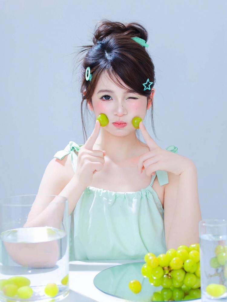 新しい夏の写真韓国風甘いかわいい透明感ガールパーソナルポート - Summer Clothing Girl のレビューと価格