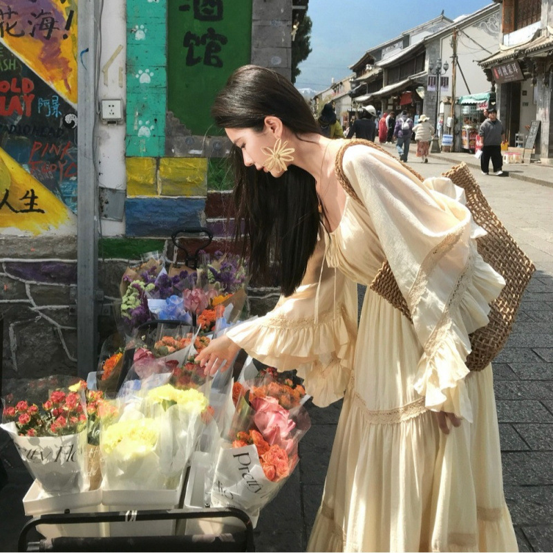 新しいエレガントなスクエアネックトランペットスリーブ大きな裾 - Summer Clothing Clearance のレビューと価格